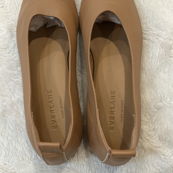 Everlane Italian Leather ‘The Day Glove’ Camel Flats - Picture 3 of 14